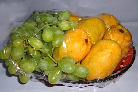 Send Grapes  &  Mango to Bangladesh, Send gifts to Bangladesh