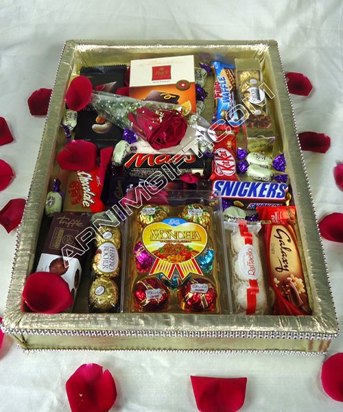 Send Exclusive Valentines Chocolate Basket to Bangladesh, Send gifts to Bangladesh