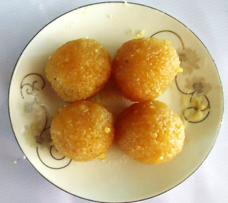 Send Bondia Laddu to Bangladesh, Send gifts to Bangladesh