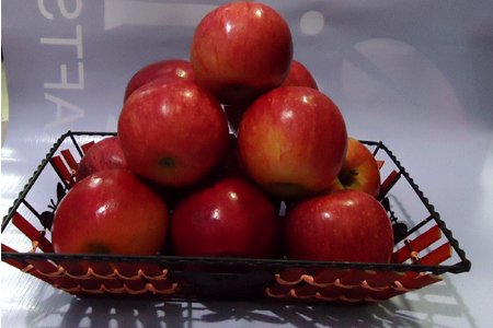 Send Decorated 1 kg Apples  to Bangladesh, Send gifts to Bangladesh