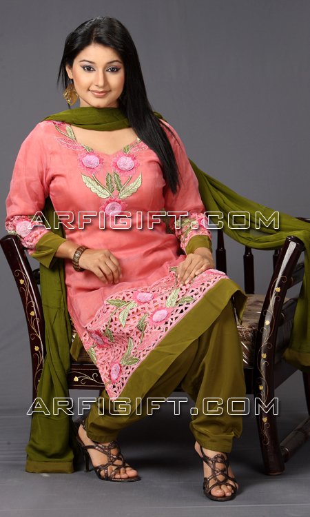 Send Moslin & Silk Dress to Bangladesh, Send gifts to Bangladesh